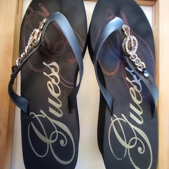 GUESS  SANDALS gently used Size 9 - Picture 1 of 11